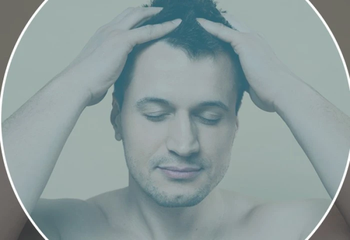 Entradas profundas aos 40 anos: o que muda no planejamento do transplante